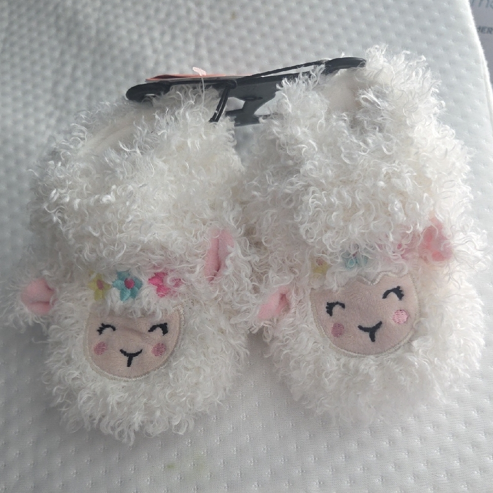 Wonder Nation White Lamb Baby Booties